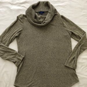 💕 Women’s Cowl-neck Sweater Large